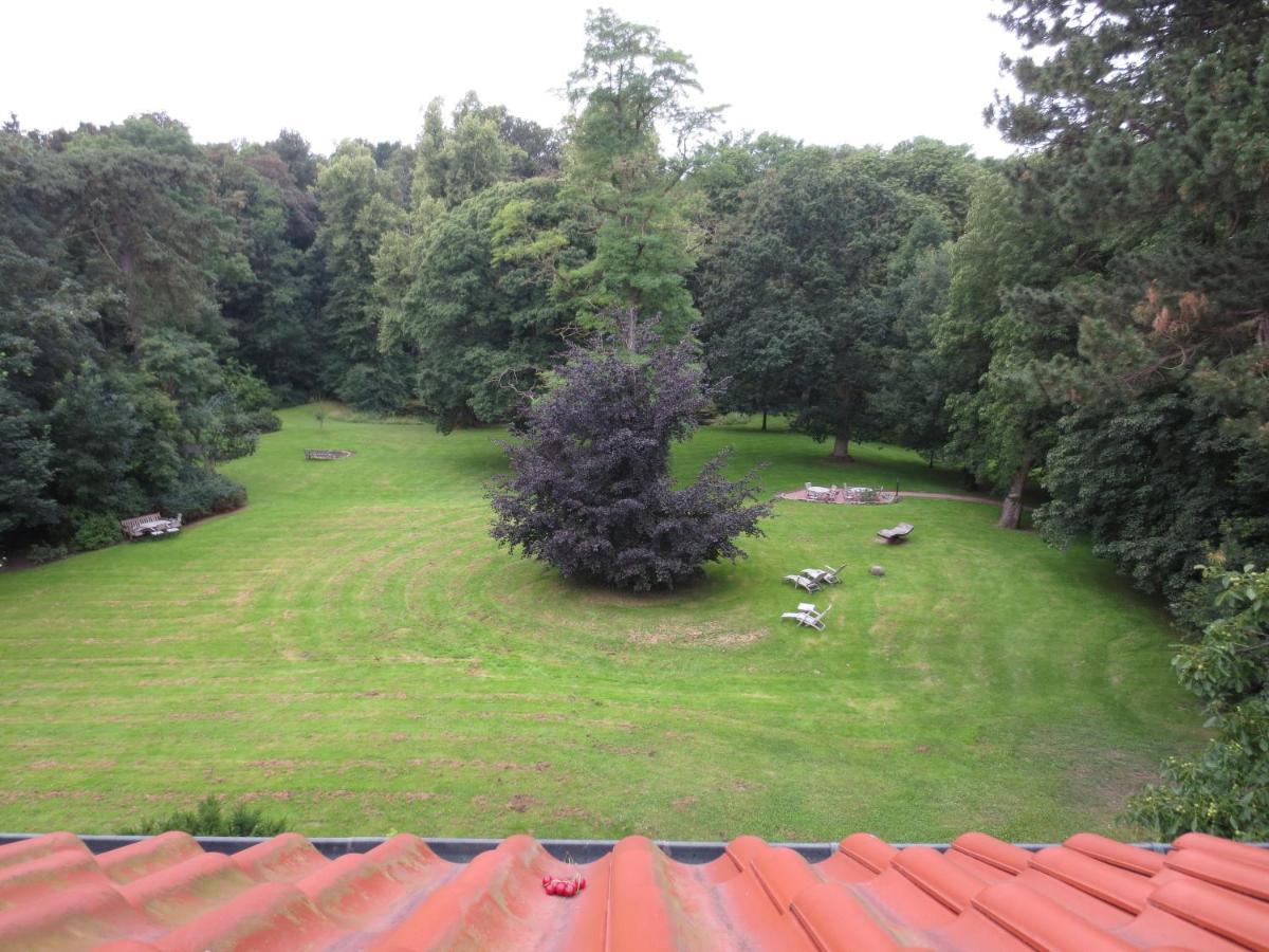 Landgut Oberhof Apartment คลุทซ์ ภายนอก รูปภาพ